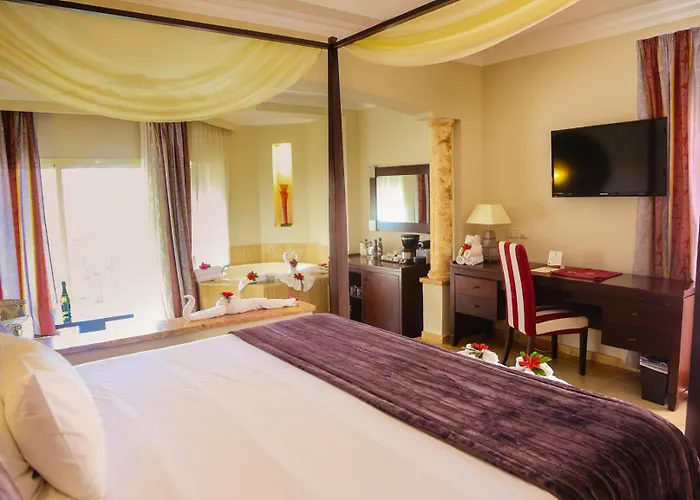 Elegance Pool Side Junior Suite Adults only